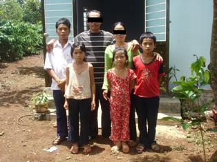 Joyful Family (2)