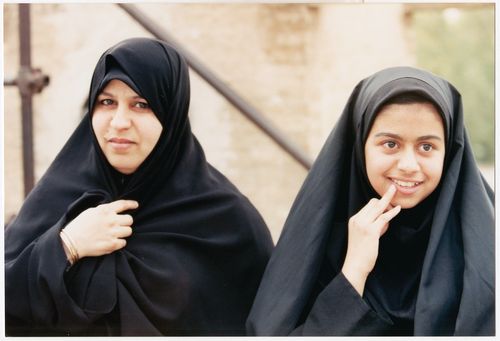 26_Iran-burkas