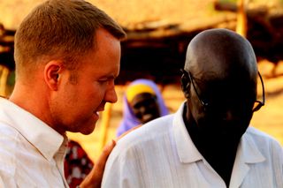 Praying with a Former Prisoner_drk