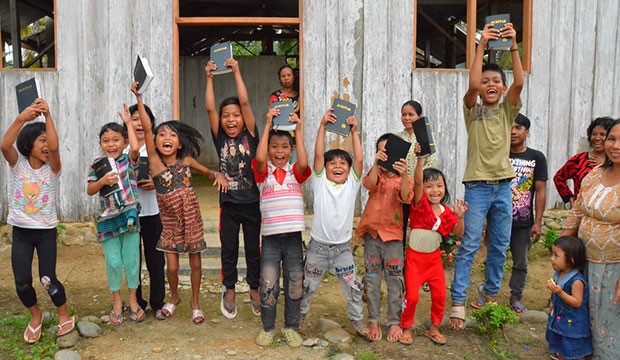 Jumping_Bibles Jumping_Bibles