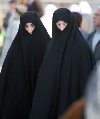 11_2 Muslim Women_small