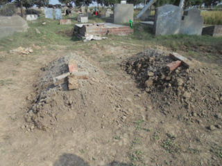 Graves of Shama and Shahzad1 Graves of Shama and Shahzad1
